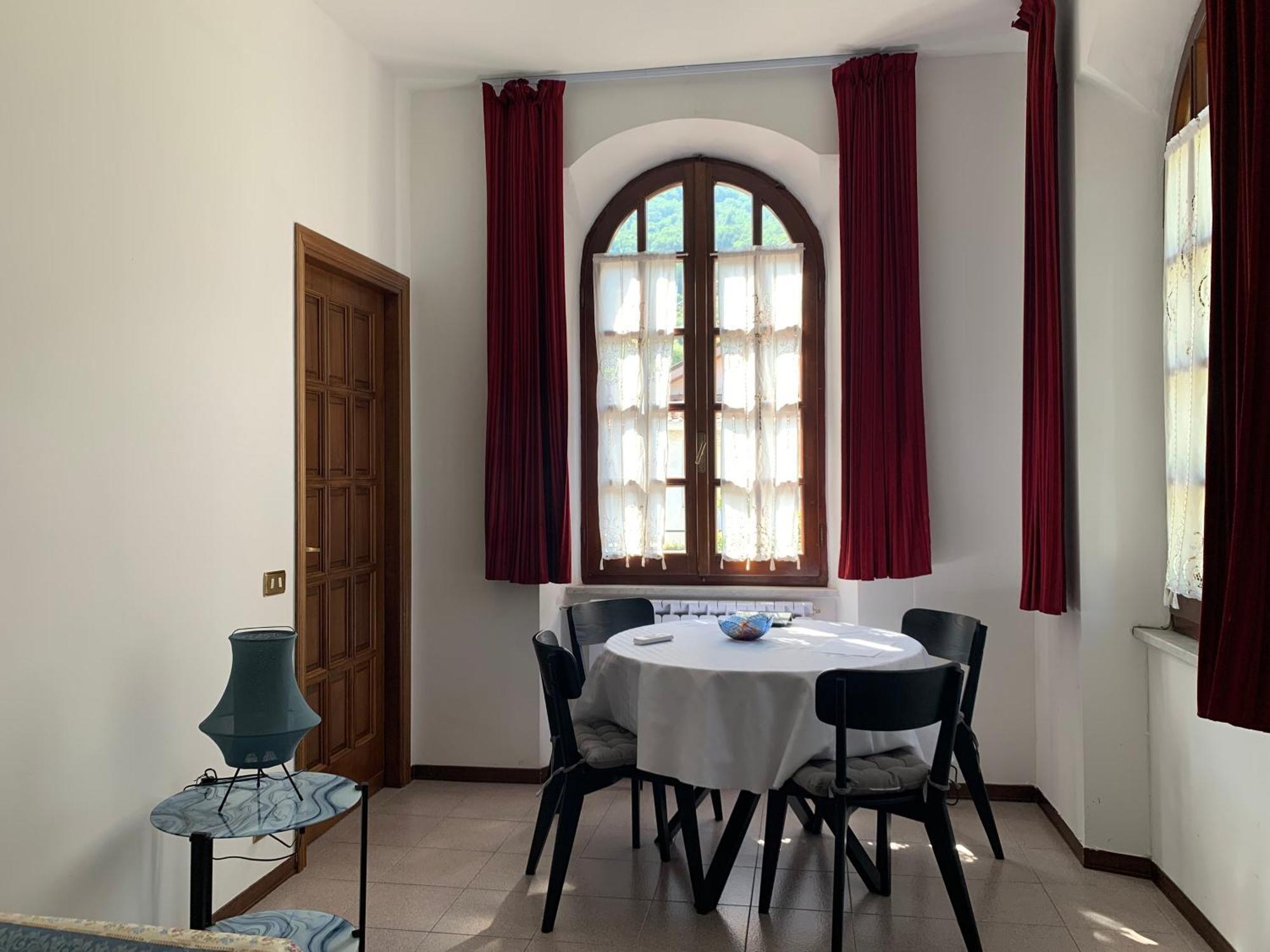 Apartamento A Casa Di Atti Biassa Exterior foto